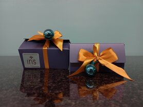 Artisanale pralines in ballotin